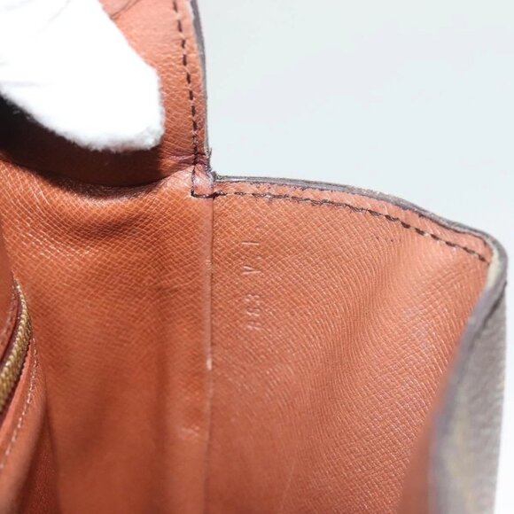 LOUIS VUITTON Monogram Saint Cloud GM Shoulder Bag M51242 LV Auth 128340 - Picture 10 of 16